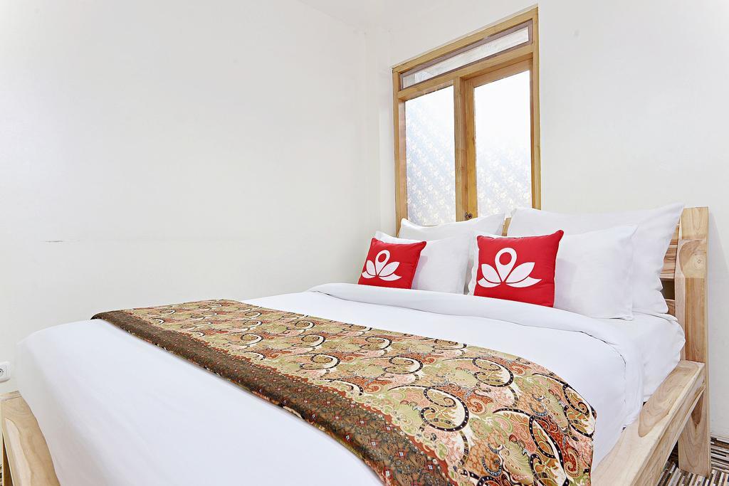 Zen Cibogo Pasteur Bandung
